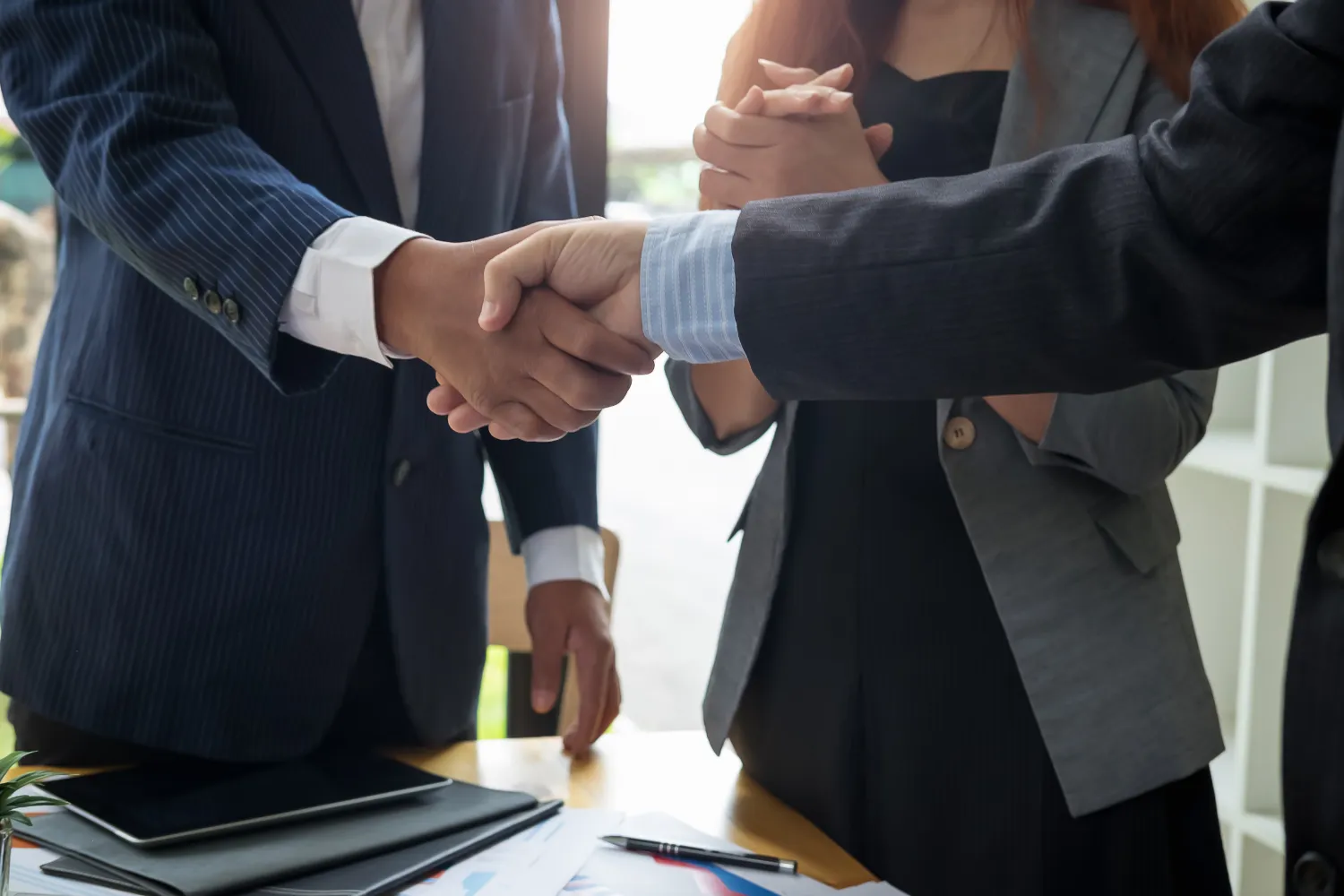 handshake with partner digital-marketing